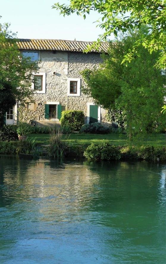 Mas Le Pont Des Aubes Panzió L'Isle-sur-la-Sorgue Kültér fotó