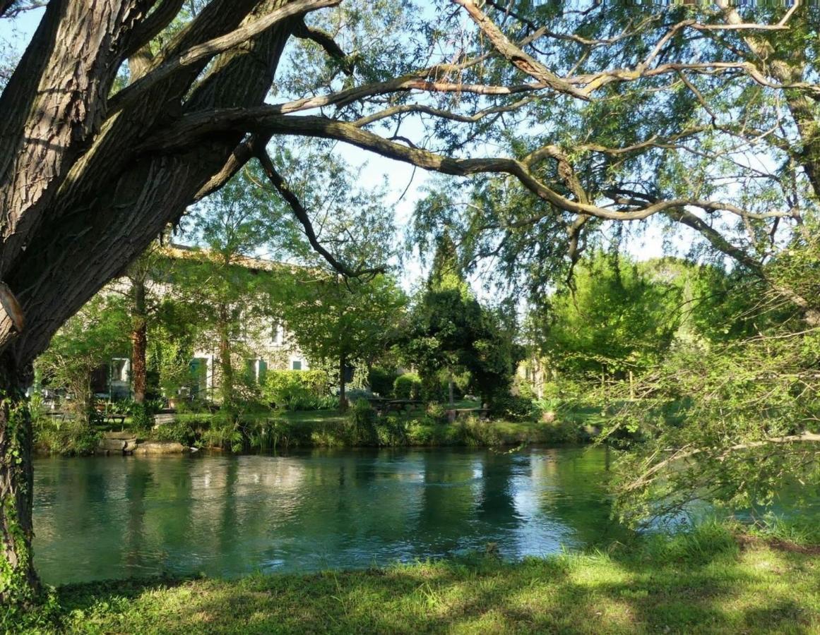 Mas Le Pont Des Aubes Panzió L'Isle-sur-la-Sorgue Kültér fotó