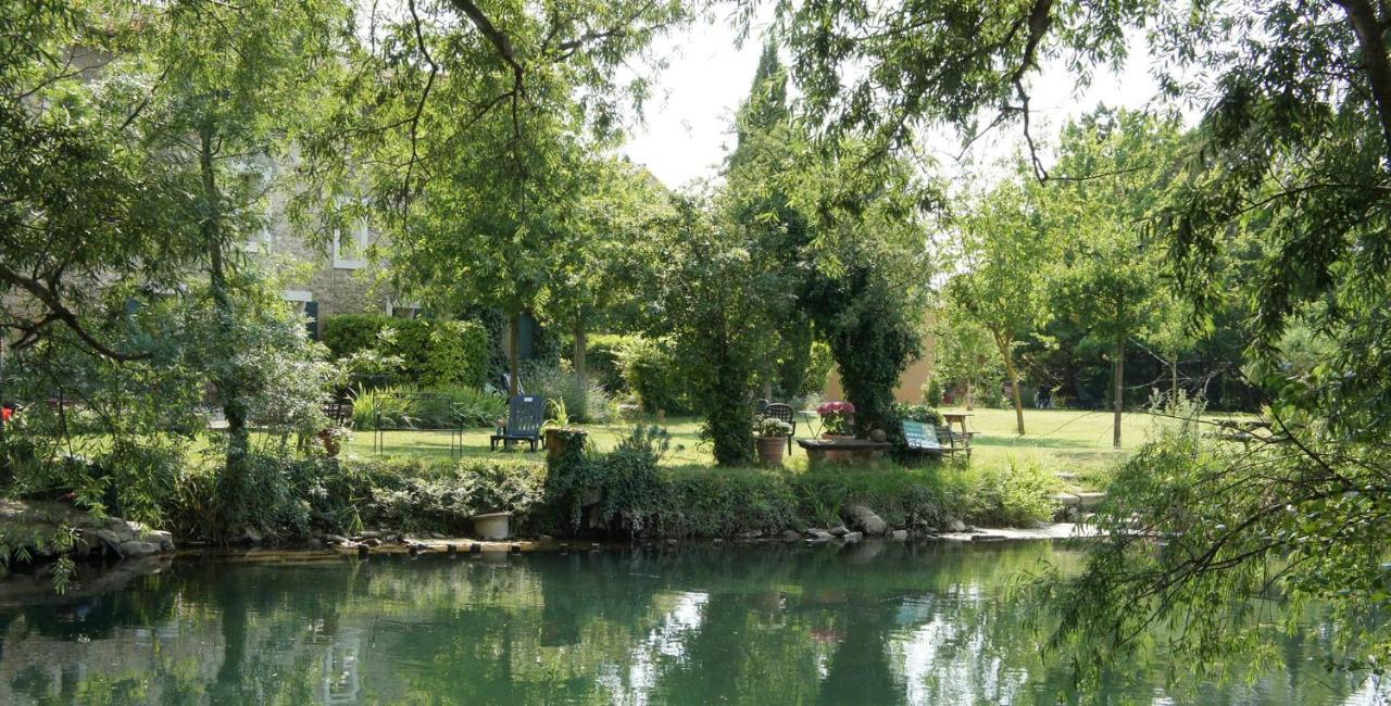 Mas Le Pont Des Aubes Panzió L'Isle-sur-la-Sorgue Kültér fotó