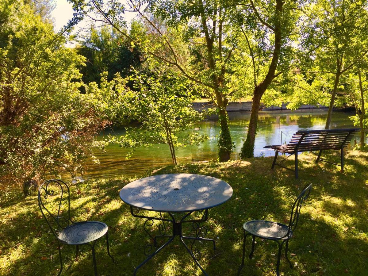 Mas Le Pont Des Aubes Panzió L'Isle-sur-la-Sorgue Kültér fotó